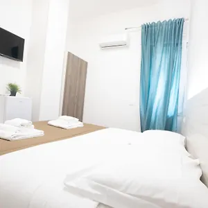 hall-inn-bb-in-naples.hotels-amalfi.com/