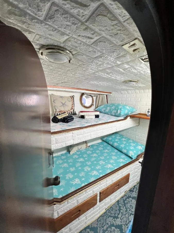 فندق مبيت وإفطار مبيت وإفطار ألغيرو Boat & Breakfast Alicudi