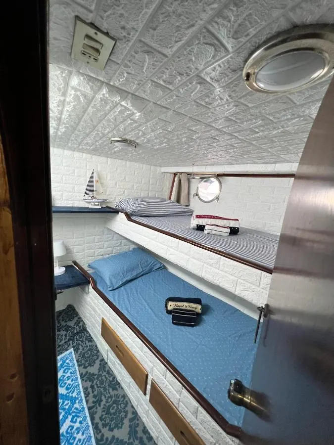 مبيت وإفطار ألغيرو Boat & Breakfast Alicudi فندق مبيت وإفطار